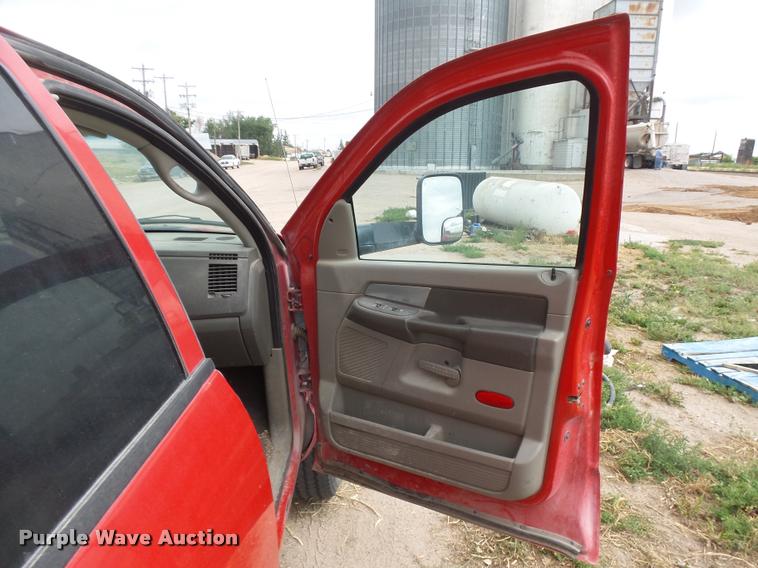 image for item DR9246 2007 Dodge Ram 1500 Mega Cab pickup truck