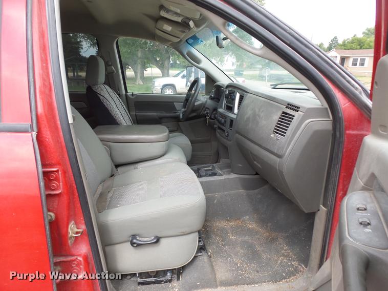 image for item DR9246 2007 Dodge Ram 1500 Mega Cab pickup truck