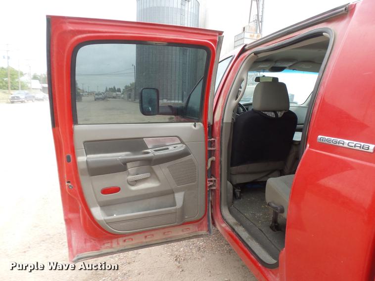 image for item DR9246 2007 Dodge Ram 1500 Mega Cab pickup truck