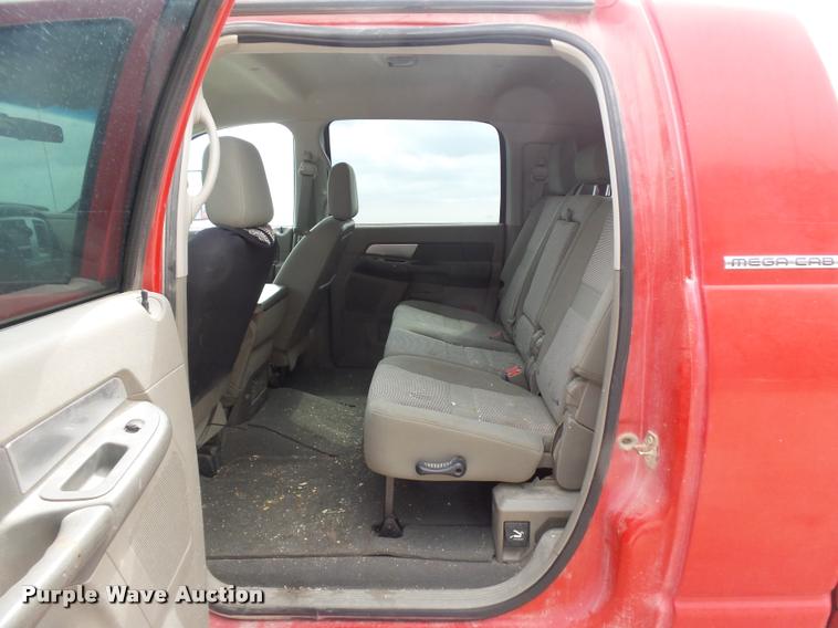 image for item DR9246 2007 Dodge Ram 1500 Mega Cab pickup truck