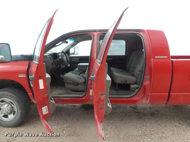 image for item DR9246 2007 Dodge Ram 1500 Mega Cab pickup truck
