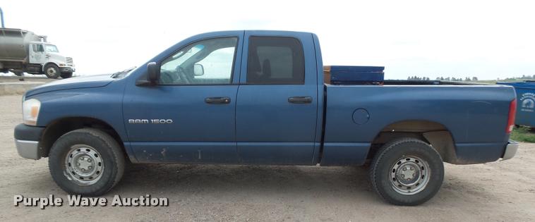 image for item DR9247 2006 Dodge Ram 1500 Quad Cab pickup truck
