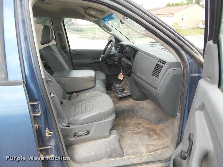 image for item DR9247 2006 Dodge Ram 1500 Quad Cab pickup truck