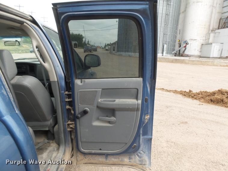 image for item DR9247 2006 Dodge Ram 1500 Quad Cab pickup truck
