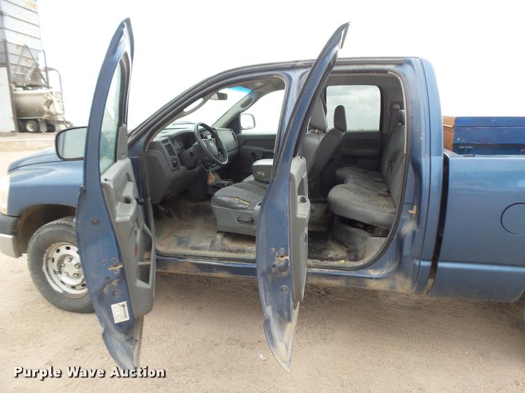 image for item DR9247 2006 Dodge Ram 1500 Quad Cab pickup truck