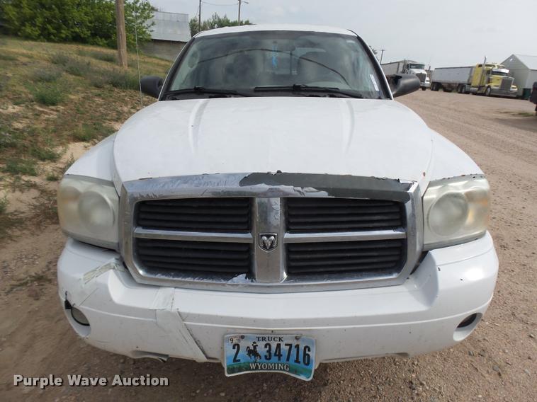 image for item DR9248 2007 Dodge Dakota SLT Quad Cab pickup truck