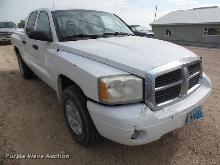 image for item DR9248 2007 Dodge Dakota SLT Quad Cab pickup truck