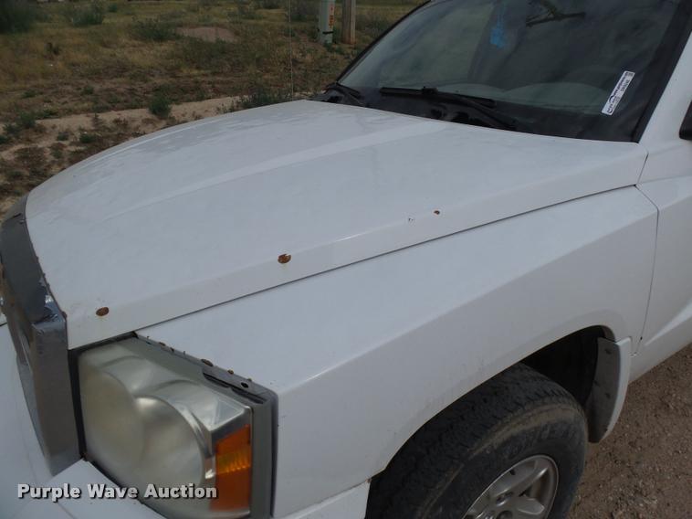 image for item DR9248 2007 Dodge Dakota SLT Quad Cab pickup truck