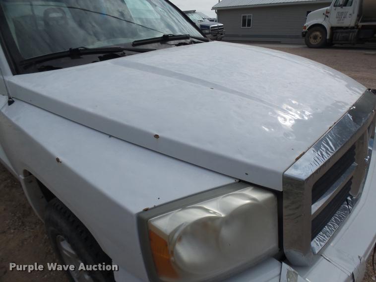 image for item DR9248 2007 Dodge Dakota SLT Quad Cab pickup truck