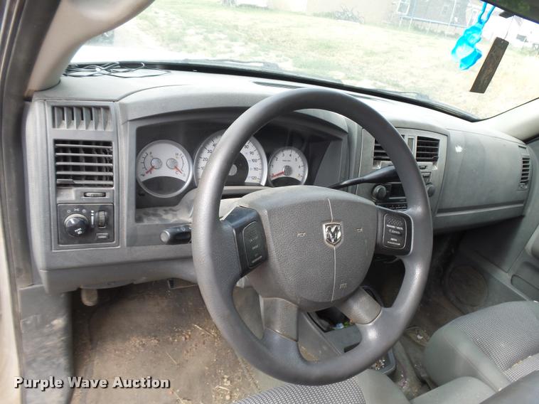 image for item DR9248 2007 Dodge Dakota SLT Quad Cab pickup truck