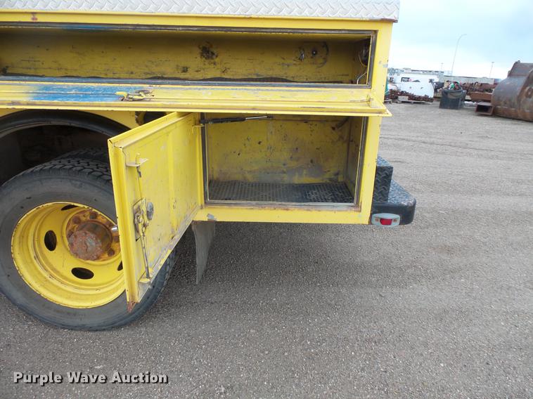 image for item DV9309 1999 Ford F450 Super Duty Crew Cab utility truck