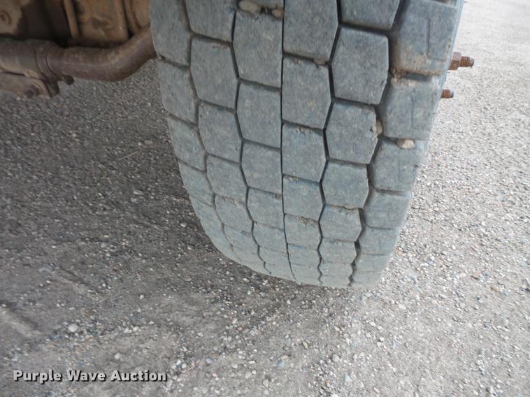 image for item DV9309 1999 Ford F450 Super Duty Crew Cab utility truck