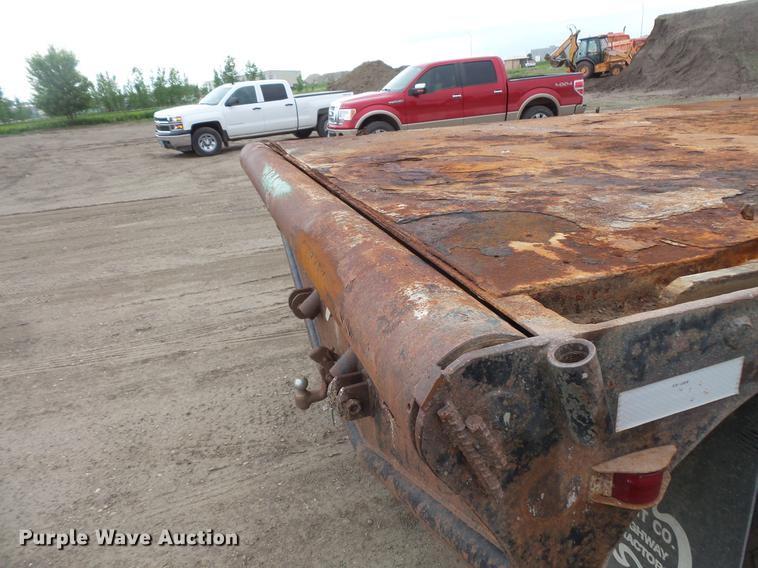 image for item DV9310 1982 International S1954 flatbed truck