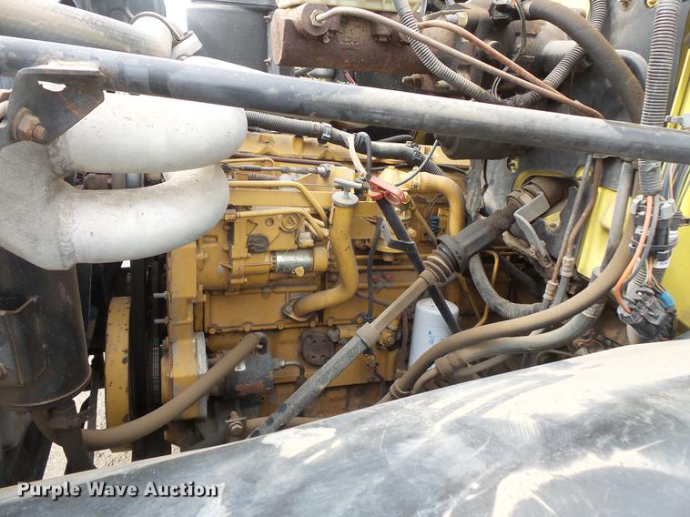 image for item DV9314 1995 GMC TopKick flatbed truck