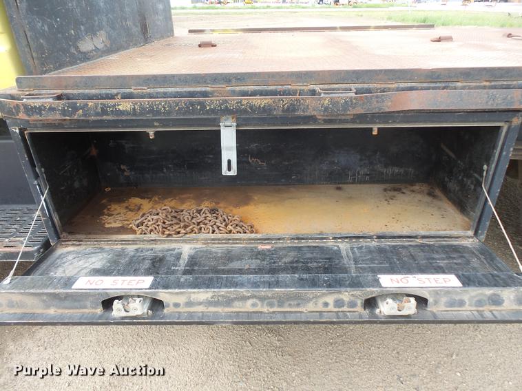 image for item DV9314 1995 GMC TopKick flatbed truck