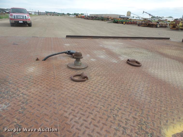 image for item DV9314 1995 GMC TopKick flatbed truck