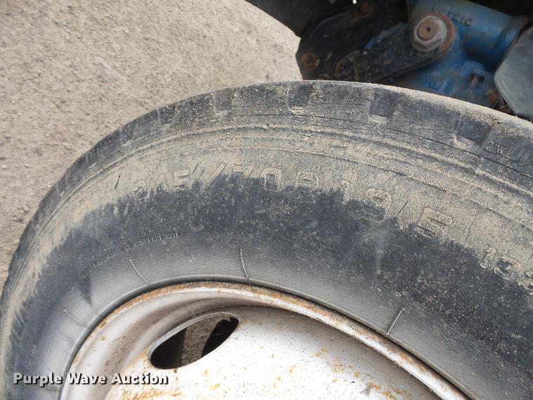 image for item DV9314 1995 GMC TopKick flatbed truck