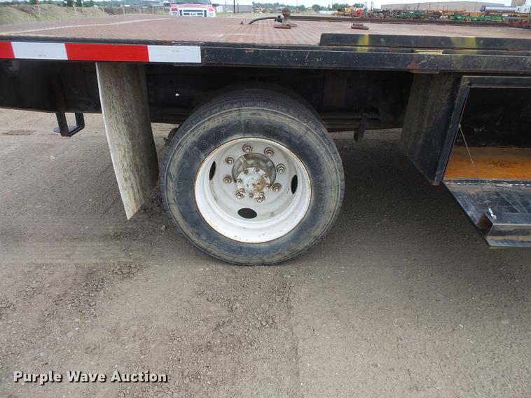 image for item DV9314 1995 GMC TopKick flatbed truck