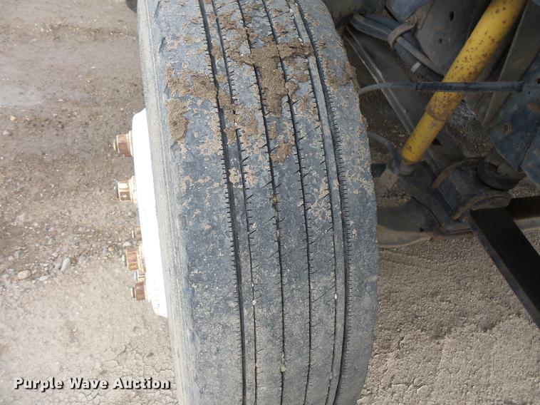 image for item DV9314 1995 GMC TopKick flatbed truck