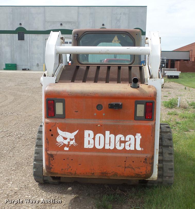 image for item DV9323 2004 Bobcat T190 skid steer