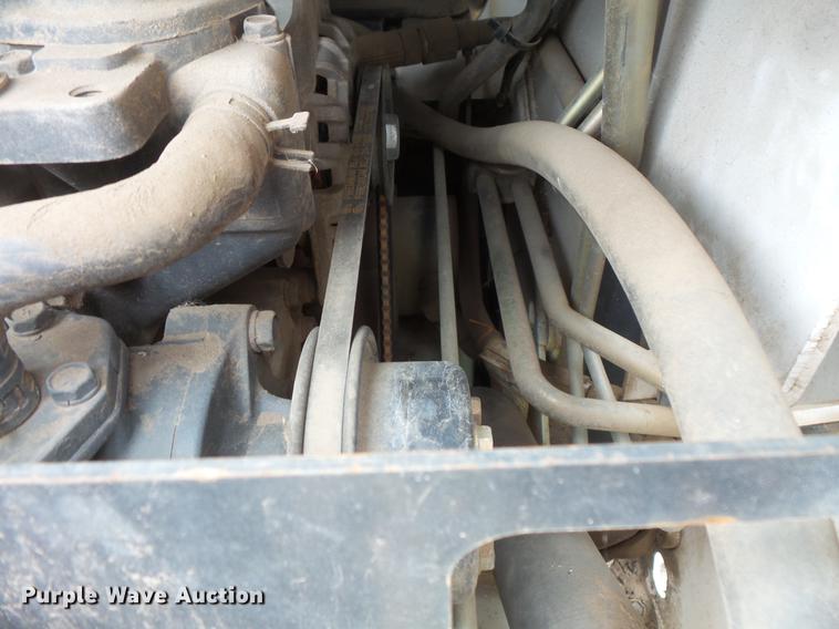 image for item DV9323 2004 Bobcat T190 skid steer