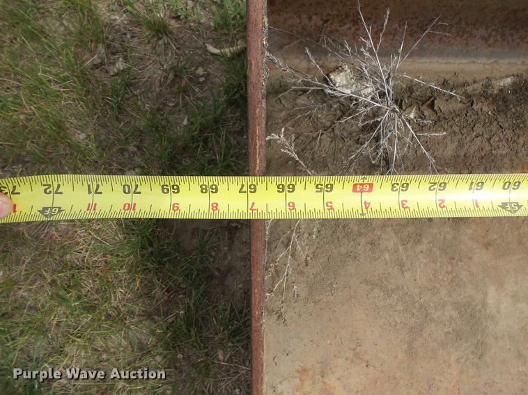 image for item DV9323 2004 Bobcat T190 skid steer