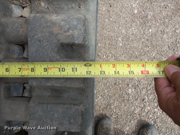 image for item DV9323 2004 Bobcat T190 skid steer