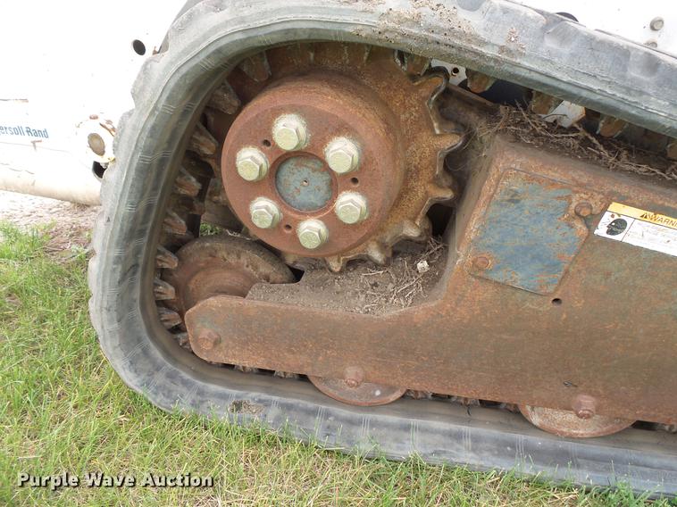 image for item DV9323 2004 Bobcat T190 skid steer