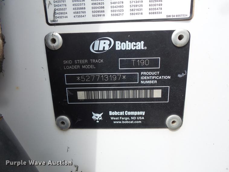 image for item DV9323 2004 Bobcat T190 skid steer