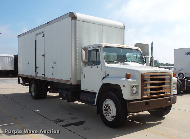 image for item DV9331 1988 International 1954 box truck