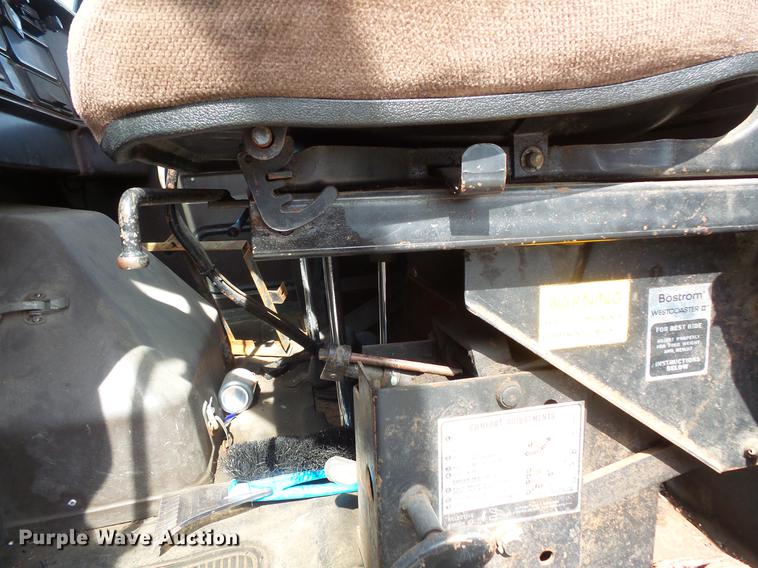 image for item DV9331 1988 International 1954 box truck