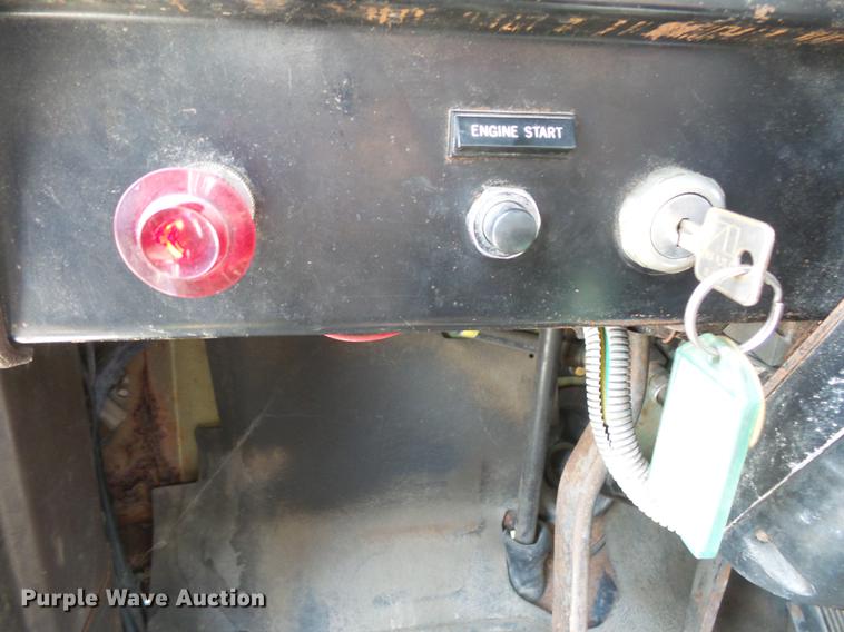 image for item DV9331 1988 International 1954 box truck