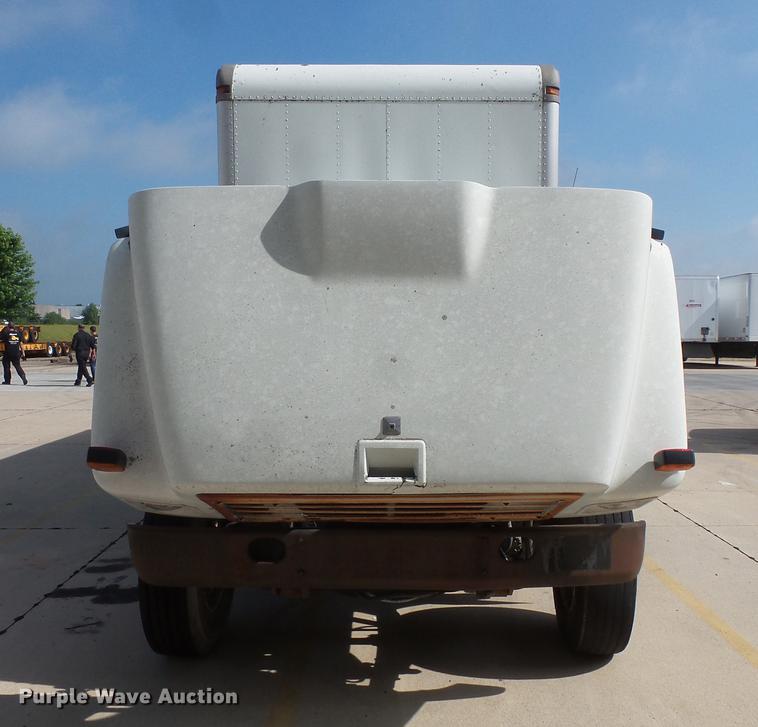 image for item DV9331 1988 International 1954 box truck