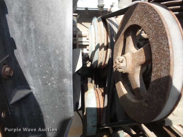 image for item DV9331 1988 International 1954 box truck