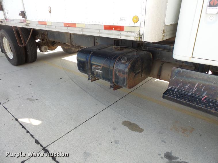 image for item DV9331 1988 International 1954 box truck