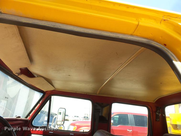 image for item DV9334 1979 Ford F350 Crew Cab utility bed pickup truck