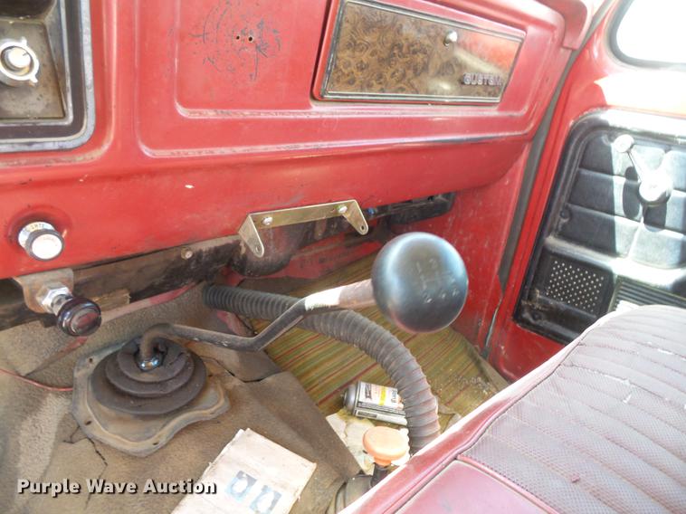 image for item DV9334 1979 Ford F350 Crew Cab utility bed pickup truck