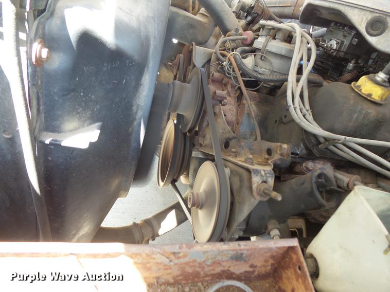 image for item DV9334 1979 Ford F350 Crew Cab utility bed pickup truck