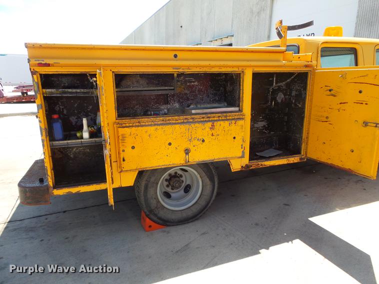 image for item DV9334 1979 Ford F350 Crew Cab utility bed pickup truck