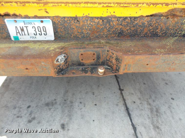 image for item DV9334 1979 Ford F350 Crew Cab utility bed pickup truck