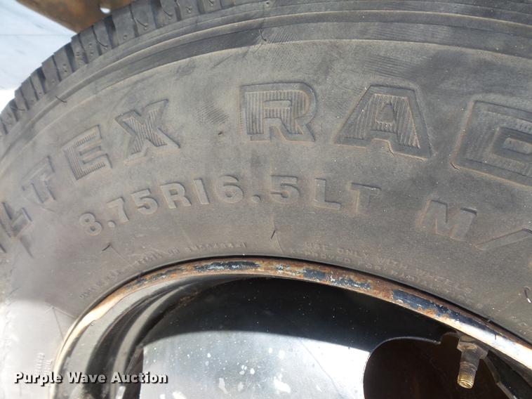 image for item DV9334 1979 Ford F350 Crew Cab utility bed pickup truck