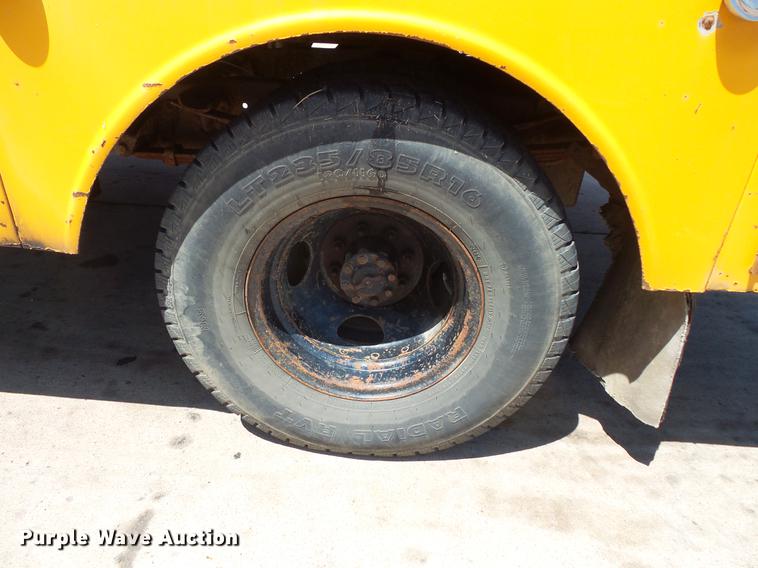 image for item DV9334 1979 Ford F350 Crew Cab utility bed pickup truck