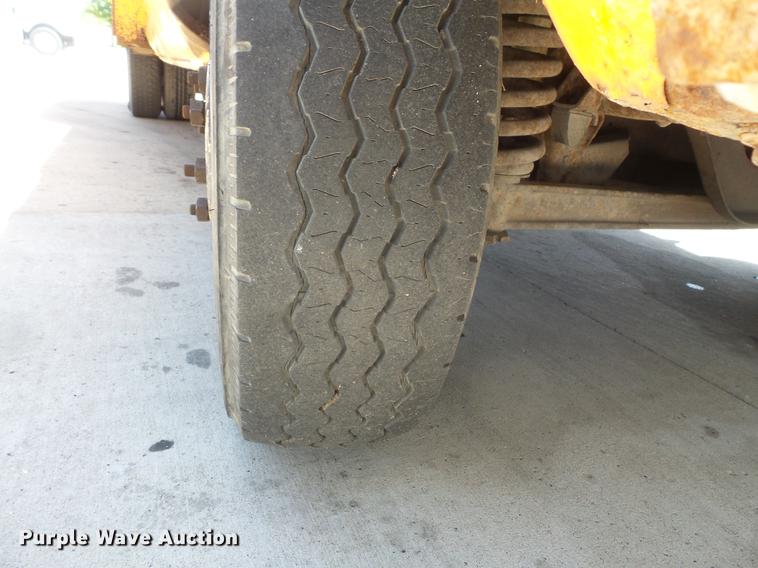 image for item DV9334 1979 Ford F350 Crew Cab utility bed pickup truck