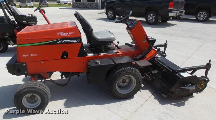 image for item DX9119 Jacobsen Turfcat 628D lawn mower