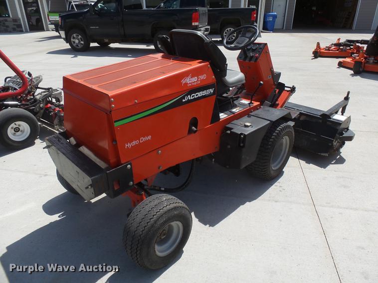 image for item DX9119 Jacobsen Turfcat 628D lawn mower