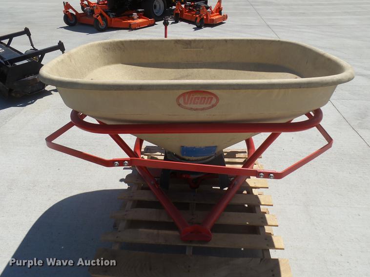 image for item DX9121 Vicon spreader