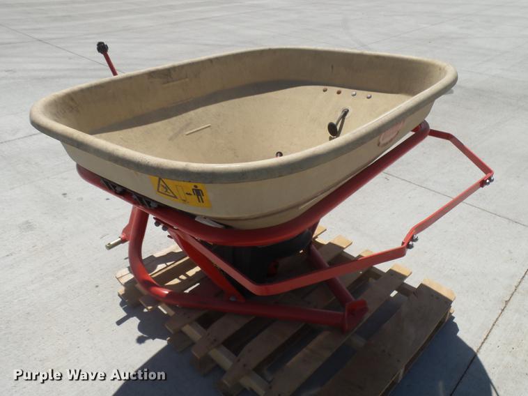 image for item DX9121 Vicon spreader