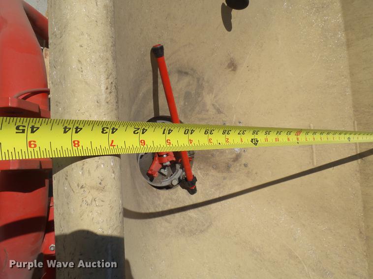 image for item DX9121 Vicon spreader