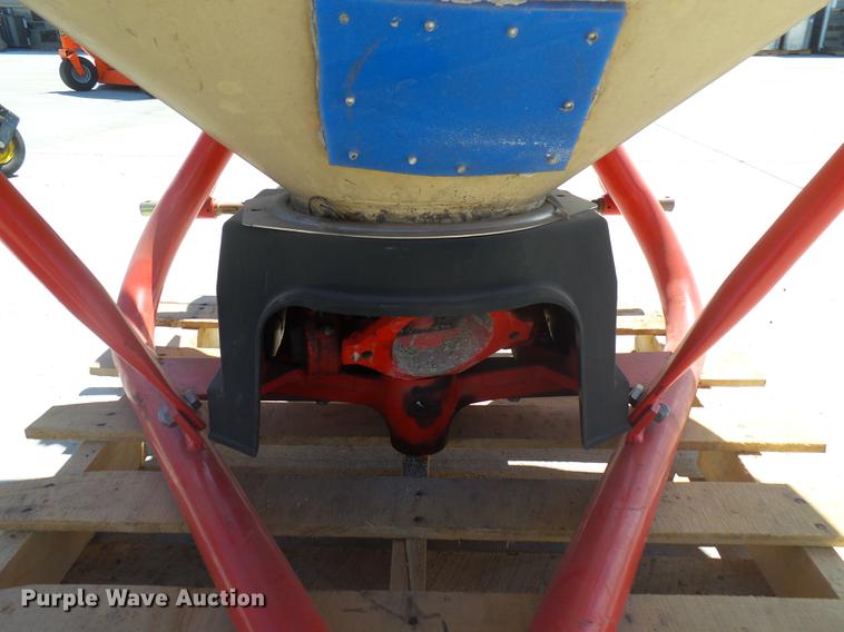 image for item DX9121 Vicon spreader