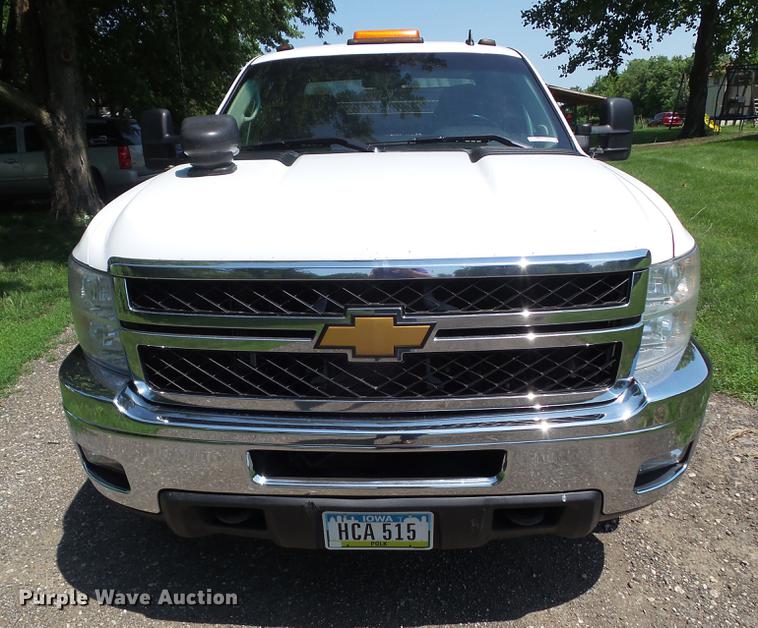 image for item DZ9368 2013 Chevrolet Silverado 2500 HD Ext. Cab pickup truck
